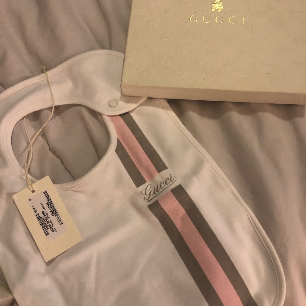 Gucci Baby hat and Baby bib